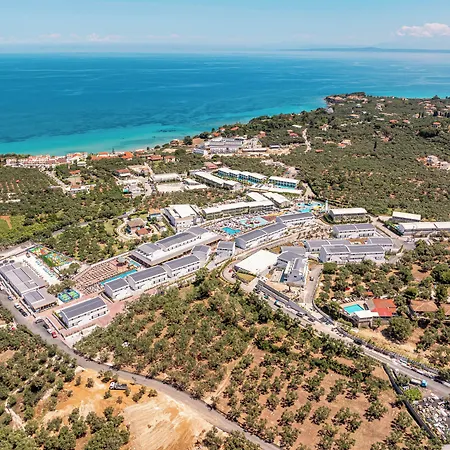 Caretta Paradise & Waterpark 4* Tragaki