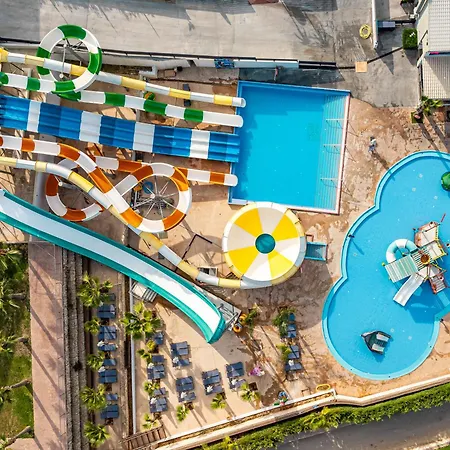 Caretta Paradise Hotel&waterpark Tragaki