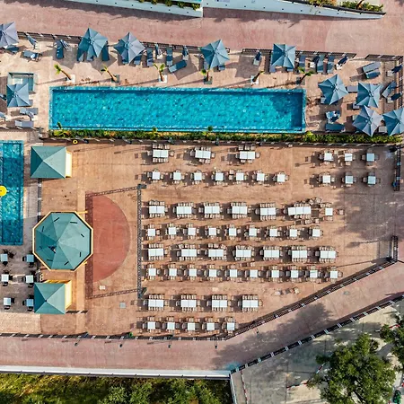 Caretta Paradise Hotel&waterpark Tragaki