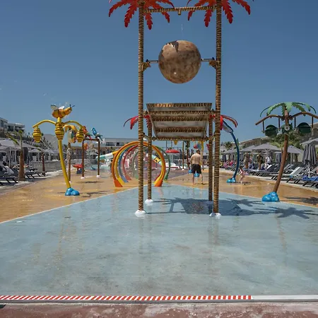 Caretta Paradise Hotel&waterpark Tragaki