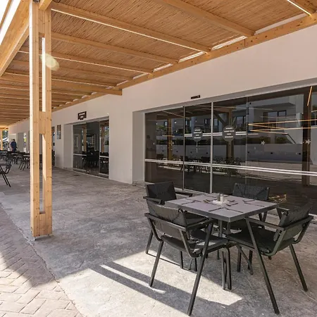 Caretta Paradise & Waterpark 4* טרגקי