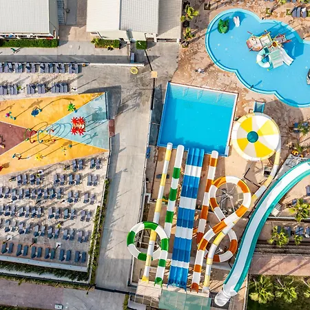 Caretta Paradise & Waterpark מלון