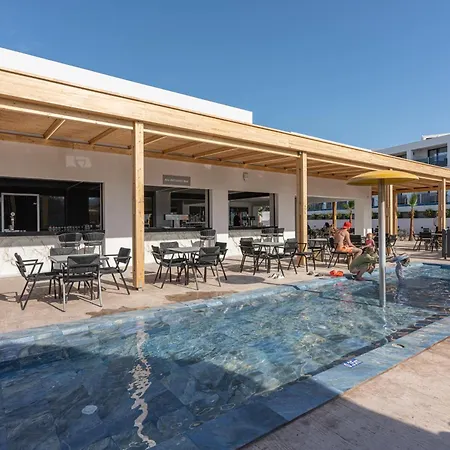 Caretta Paradise & Waterpark טרגקי