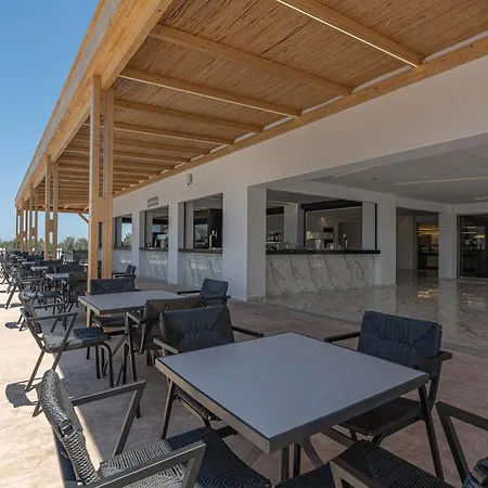 Caretta Paradise & Waterpark 4* טרגקי