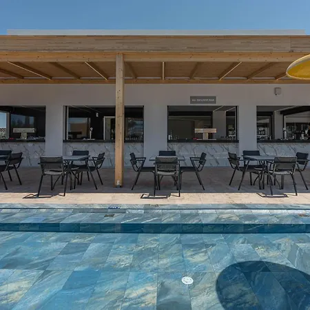 Caretta Paradise Hotel&waterpark Hotel Tragaki