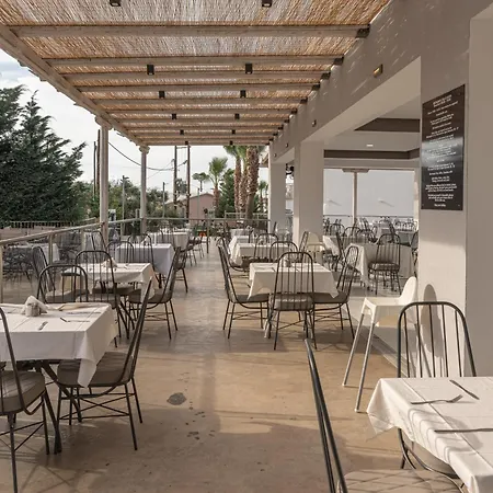 מלון Caretta Paradise & Waterpark