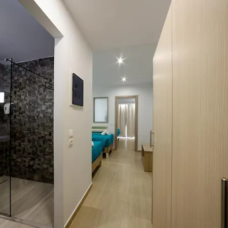 מלון Caretta Paradise & Waterpark 4*