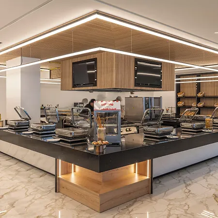 Caretta Paradise & Waterpark מלון