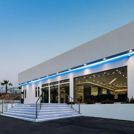 מלון Caretta Paradise & Waterpark 4*