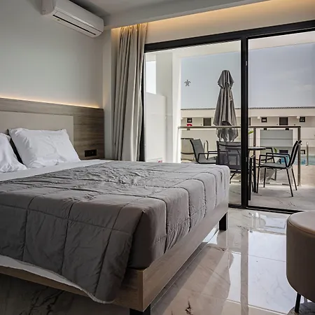 Caretta Paradise & Waterpark מלון טרגקי