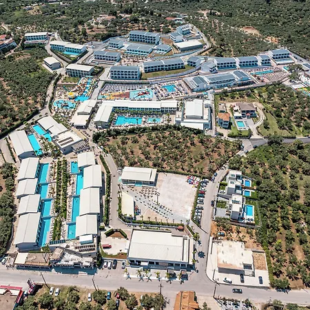 Caretta Paradise & Waterpark