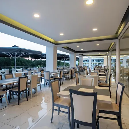 Caretta Paradise & Waterpark