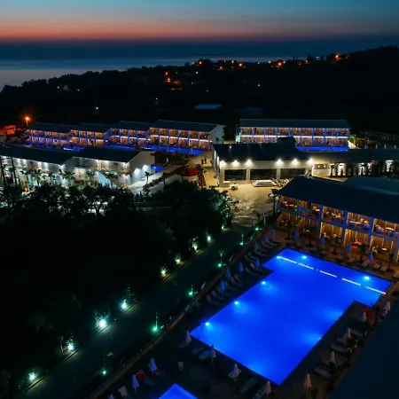 מלון Caretta Paradise & Waterpark טרגקי