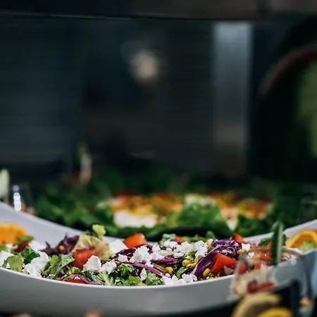 Caretta Paradise & Waterpark מלון