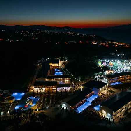 מלון Caretta Paradise & Waterpark 4*