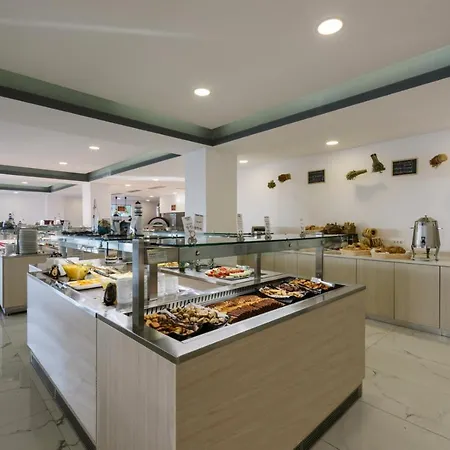 Caretta Paradise & Waterpark 4* טרגקי