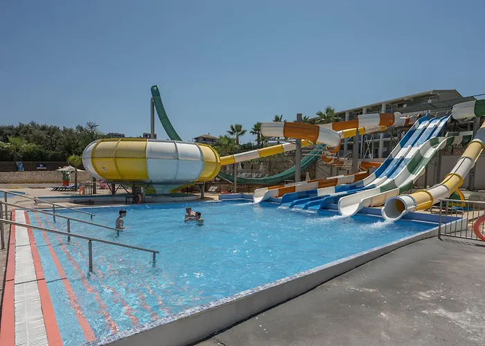Hotel Caretta Paradise & Waterpark 4*