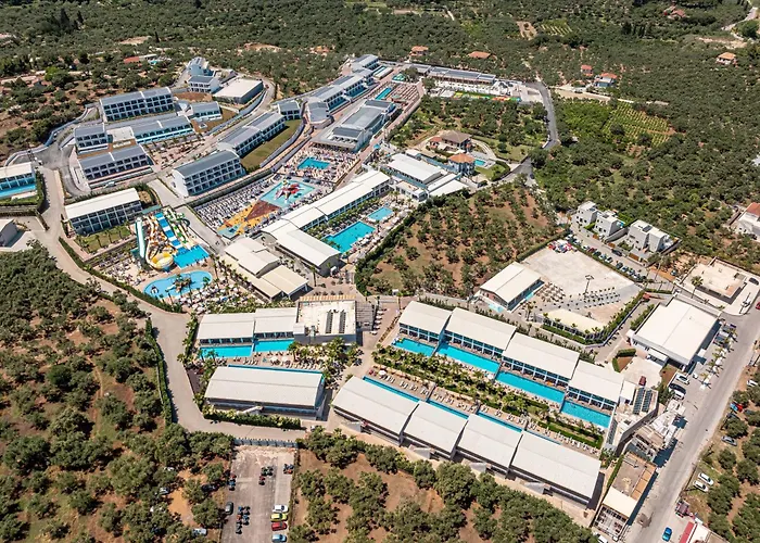 Otel Caretta Paradise & Waterpark 4*