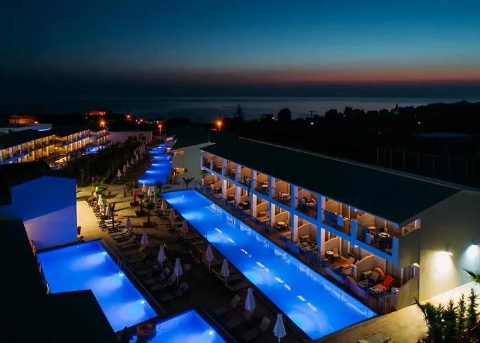 Otel Caretta Paradise & Waterpark 4*