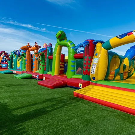 Caretta Paradise & Waterpark Hotel