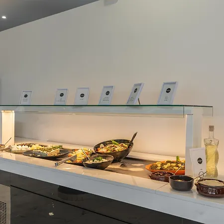 Caretta Paradise & Waterpark 4*