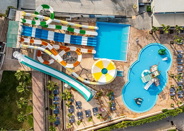 Caretta Paradise & Waterpark 查加基恩