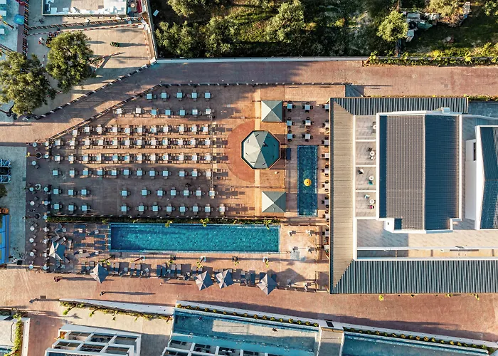 Caretta Paradise & Waterpark 酒店 4*